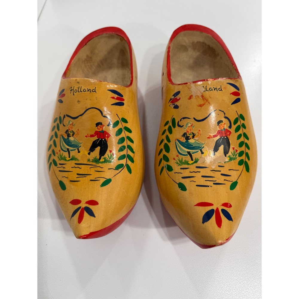 Vintage Holland Wooden Clogs Hand Painted Dutch Dancing Couple Souvenir
